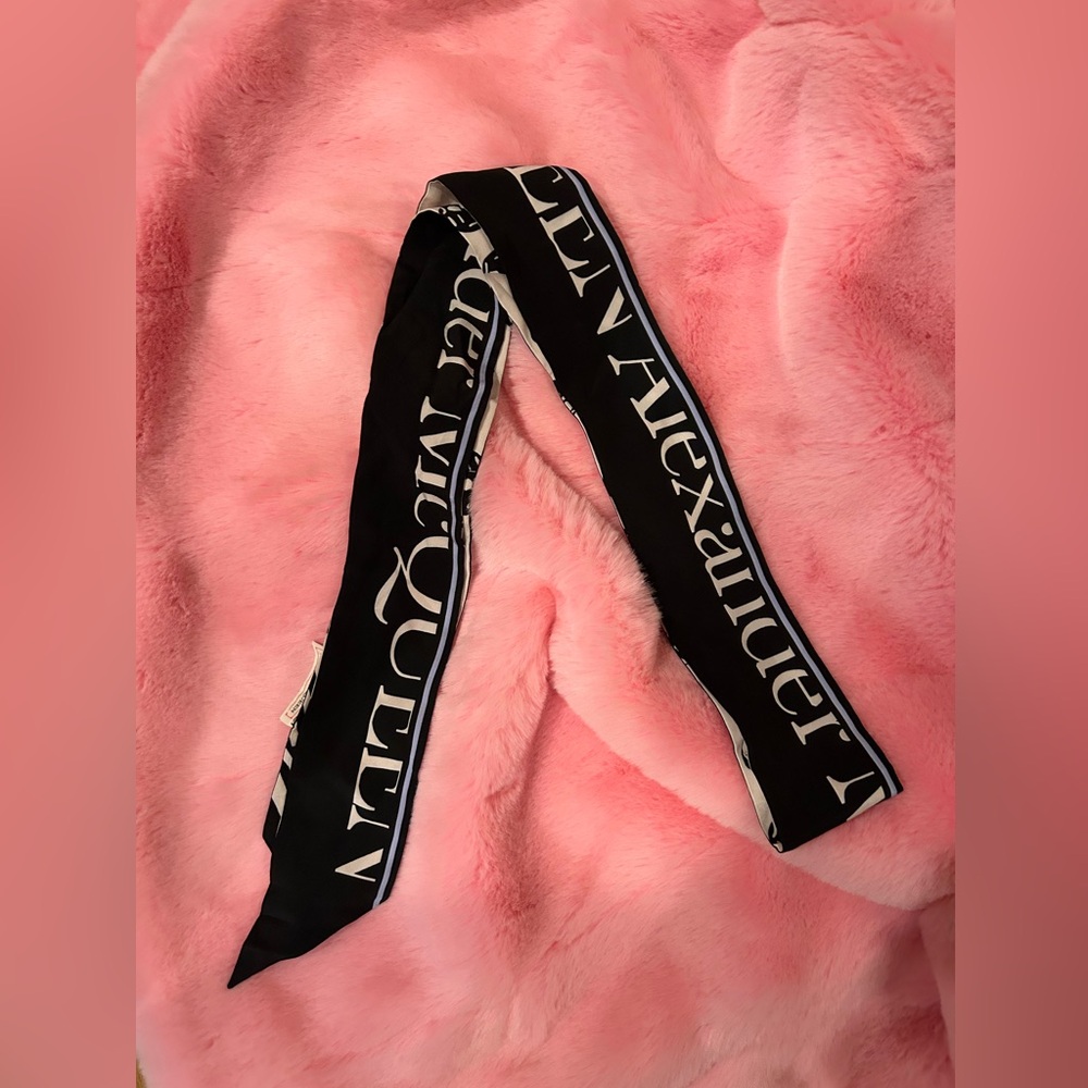 Alexander McQueen Black and White Skull Scarf